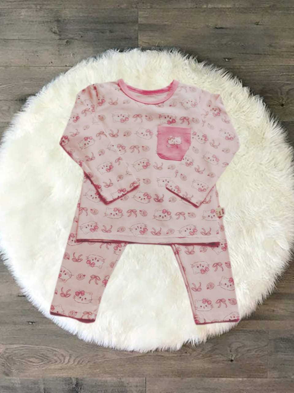 Charming outfit for girls